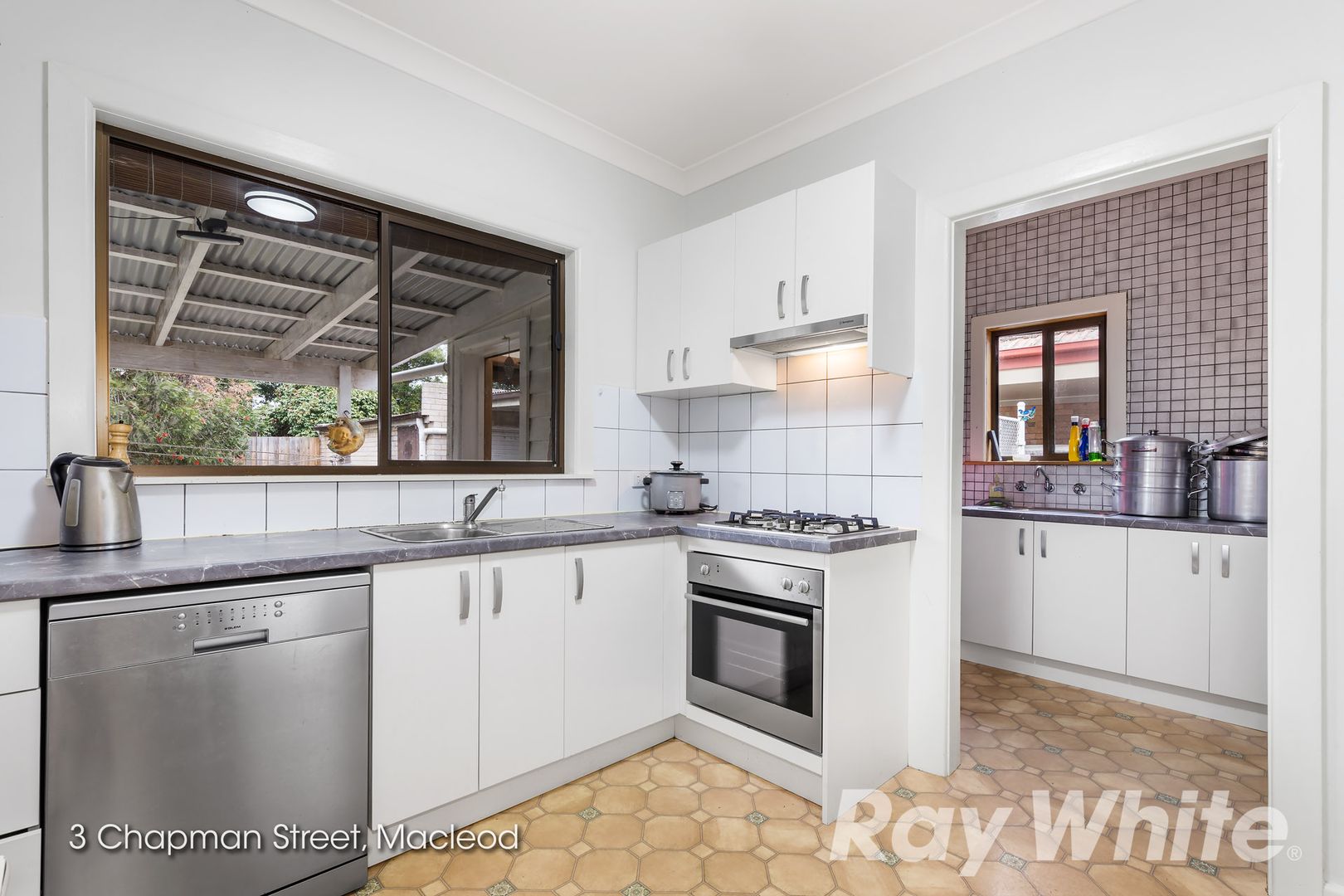 3 Chapman Street, MacLeod VIC 3085, Image 2