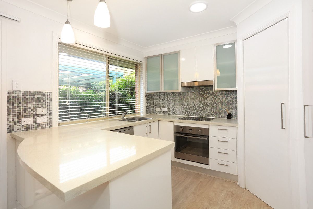 3 bedrooms House in 6 Billeroy Place NERANG QLD, 4211