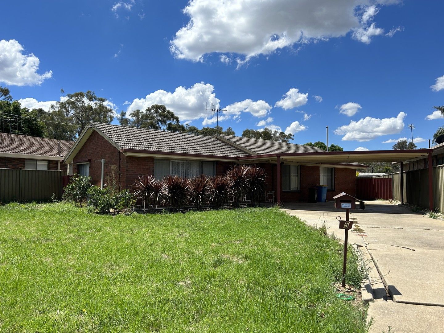 3 bedrooms House in 5 Guthrie Street SHEPPARTON VIC, 3630