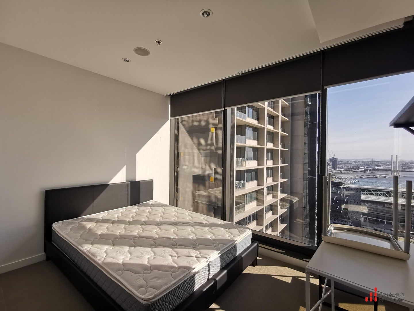 2 bedrooms Apartment / Unit / Flat in 3309/639 Lonsdale Street MELBOURNE VIC, 3000