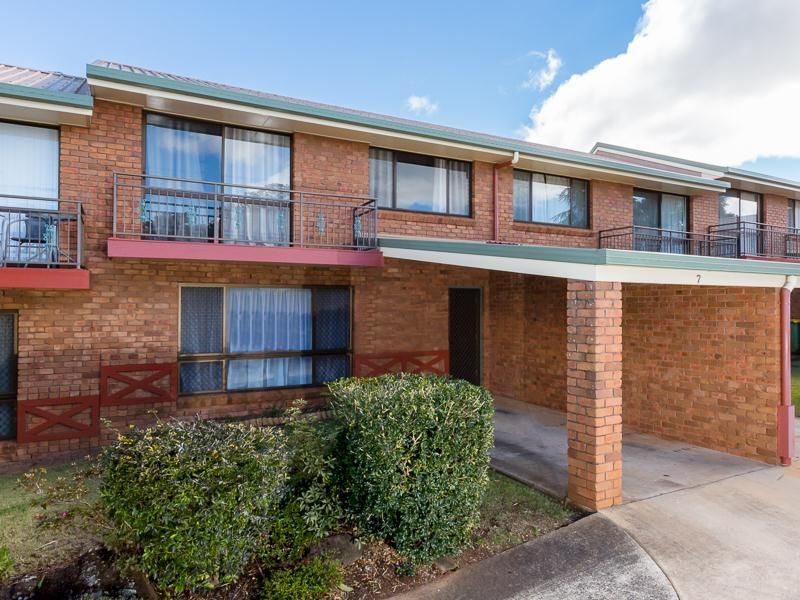 7/367-369 Margaret Street, Newtown QLD 4350