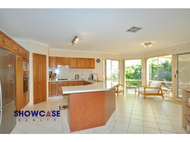 8 Broadleaf Crescent, Beaumont Hills NSW 2155, Image 2