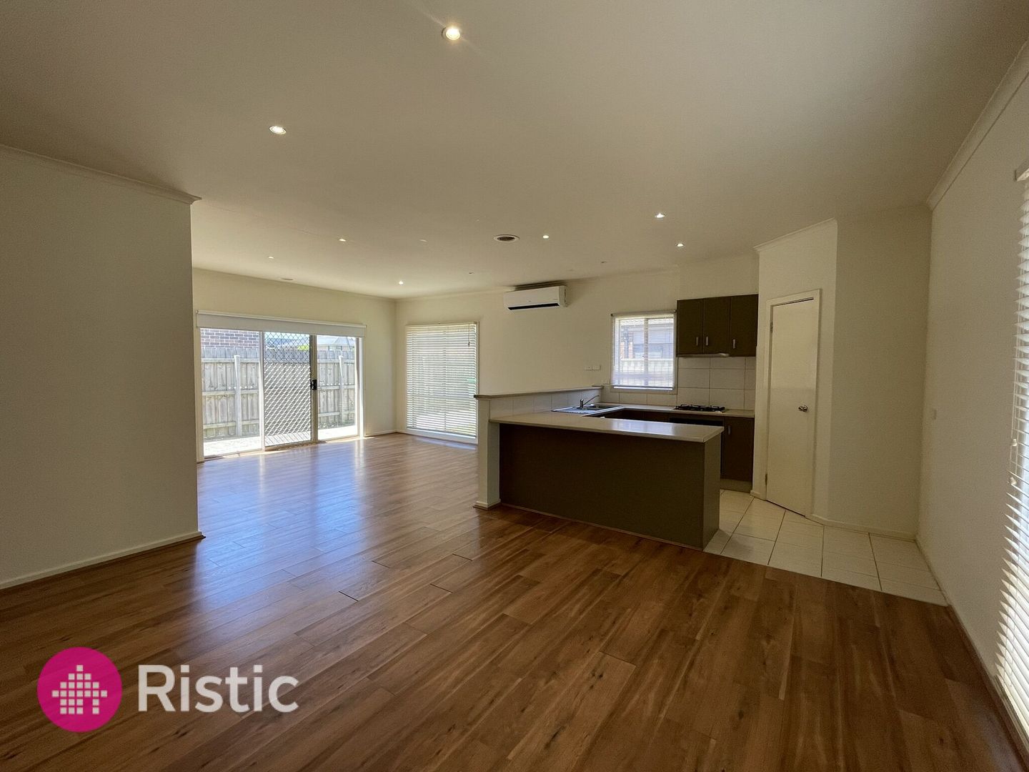8 Cascade Crescent, Epping VIC 3076, Image 1