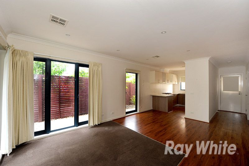 32 Convent Lane, Mitcham VIC 3132, Image 2