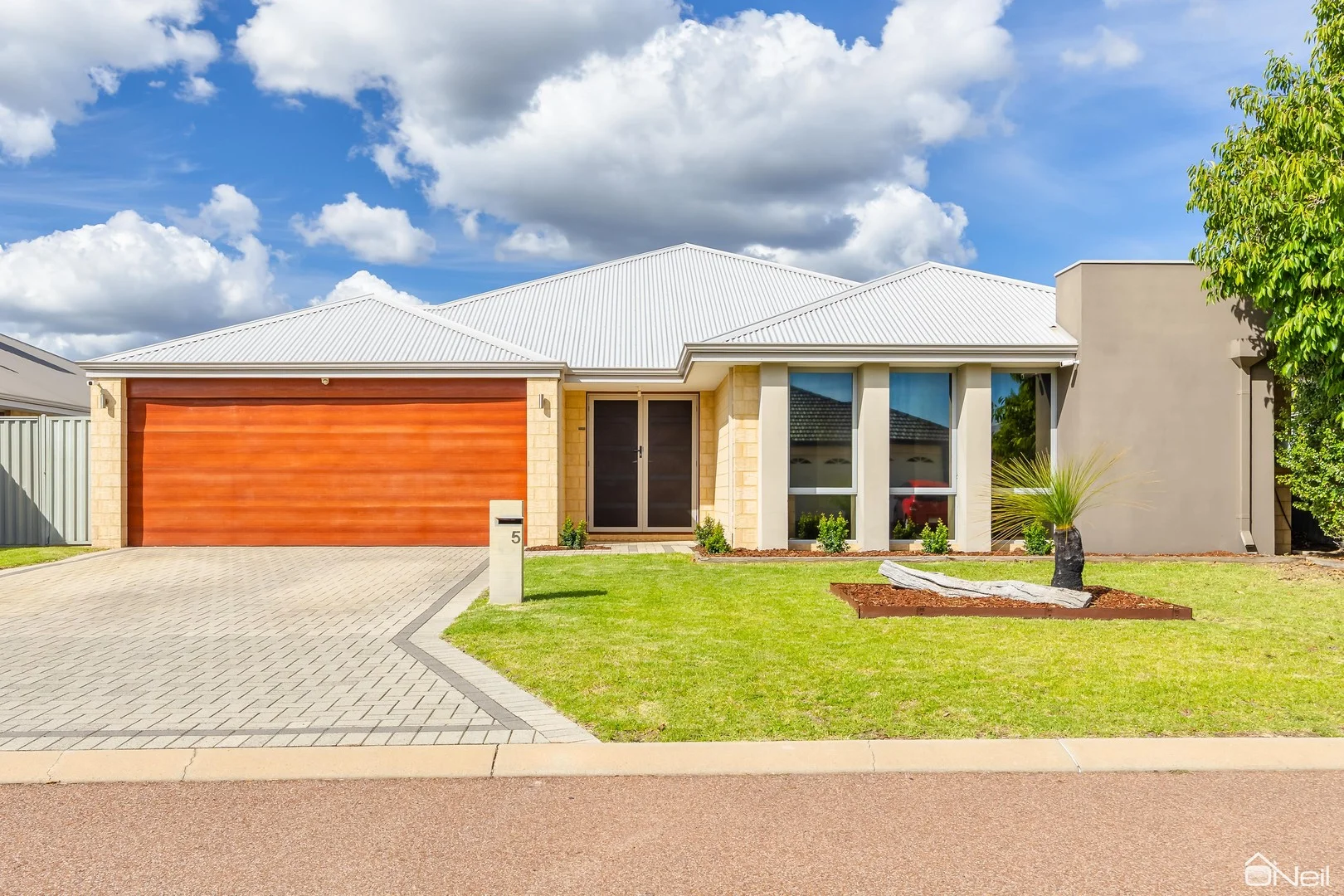 5 Lawrence Way, Byford WA 6122