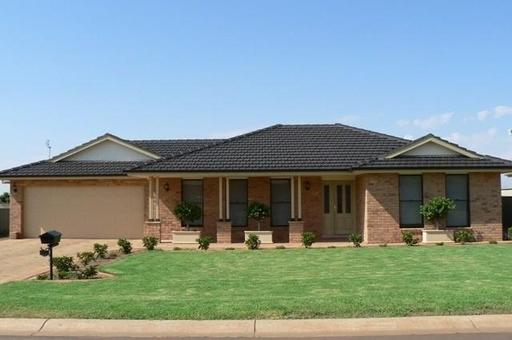 11 Savoy Place, Dubbo NSW 2830