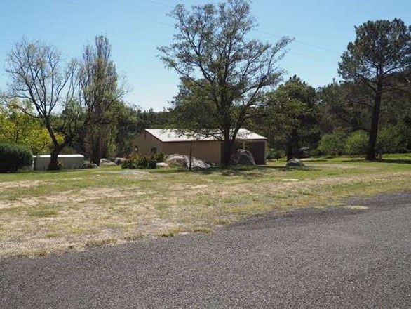 21 Fitzroy Street, Uralla NSW 2358, Image 2