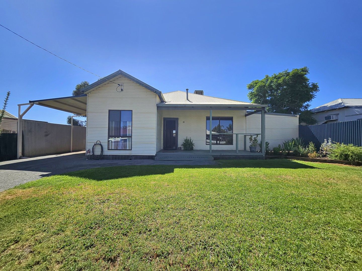 3 bedrooms House in 18 Gilberton Street SOUTH KALGOORLIE WA, 6430