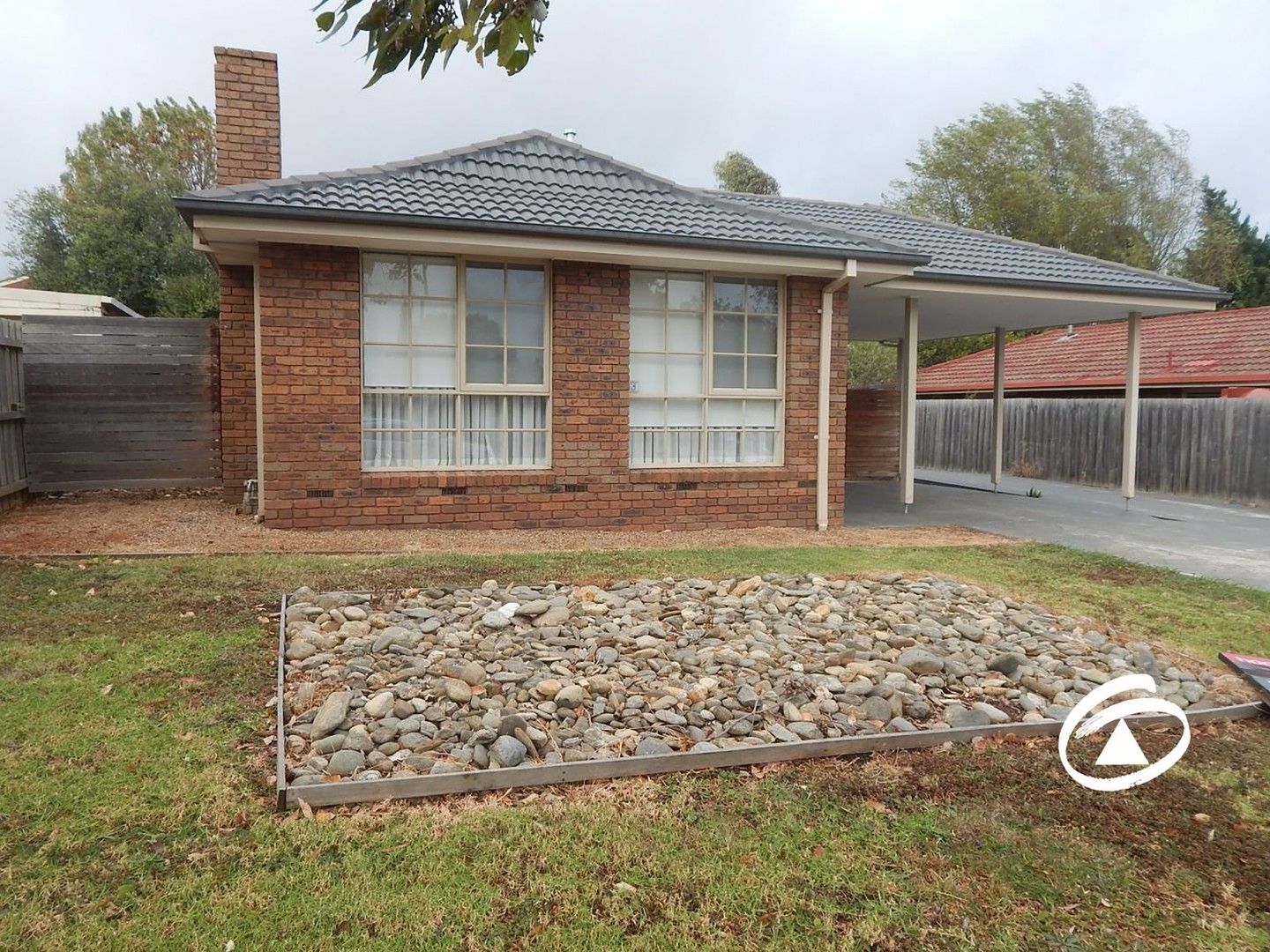 3 bedrooms House in 16 Chirnside Road BERWICK VIC, 3806