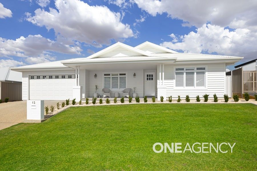 12 VALENCIA DRIVE, Gobbagombalin NSW 2650, Image 0