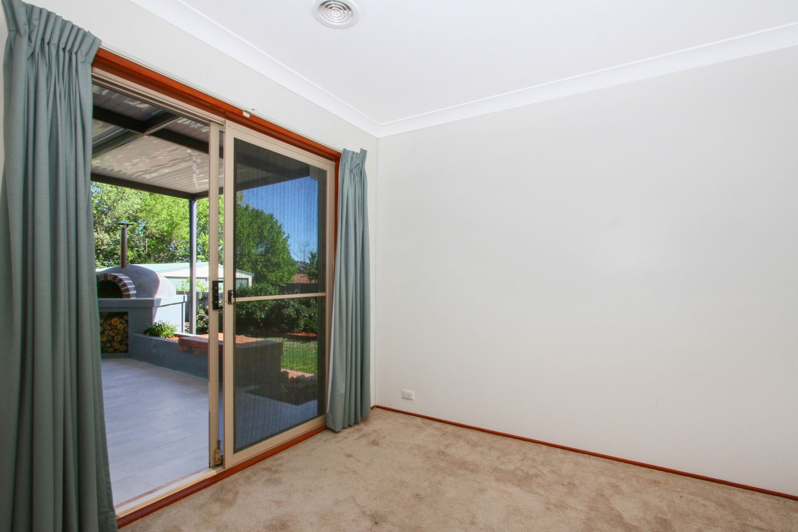 77 Clare Dennis Avenue, Gordon ACT 2906, Image 1