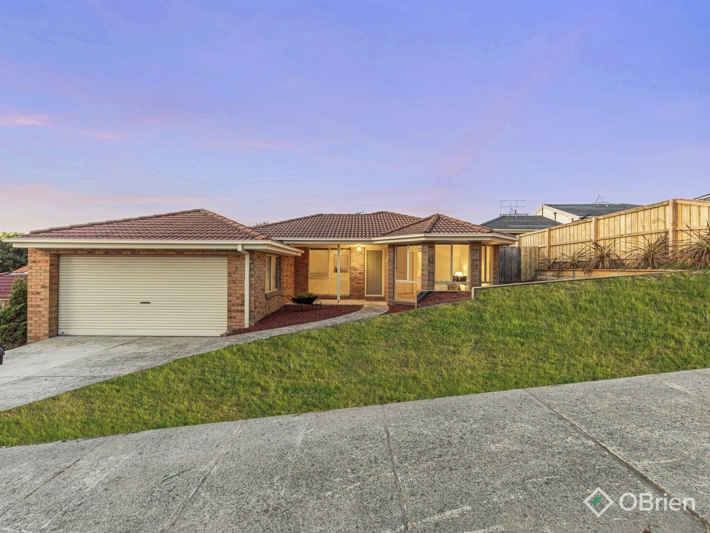 4 bedrooms House in 9 Kristina Court PAKENHAM VIC, 3810