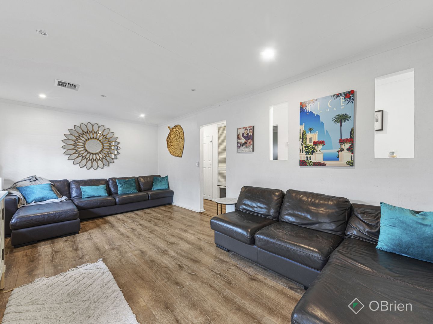 28 Paddington Avenue, Carrum Downs VIC 3201, Image 2