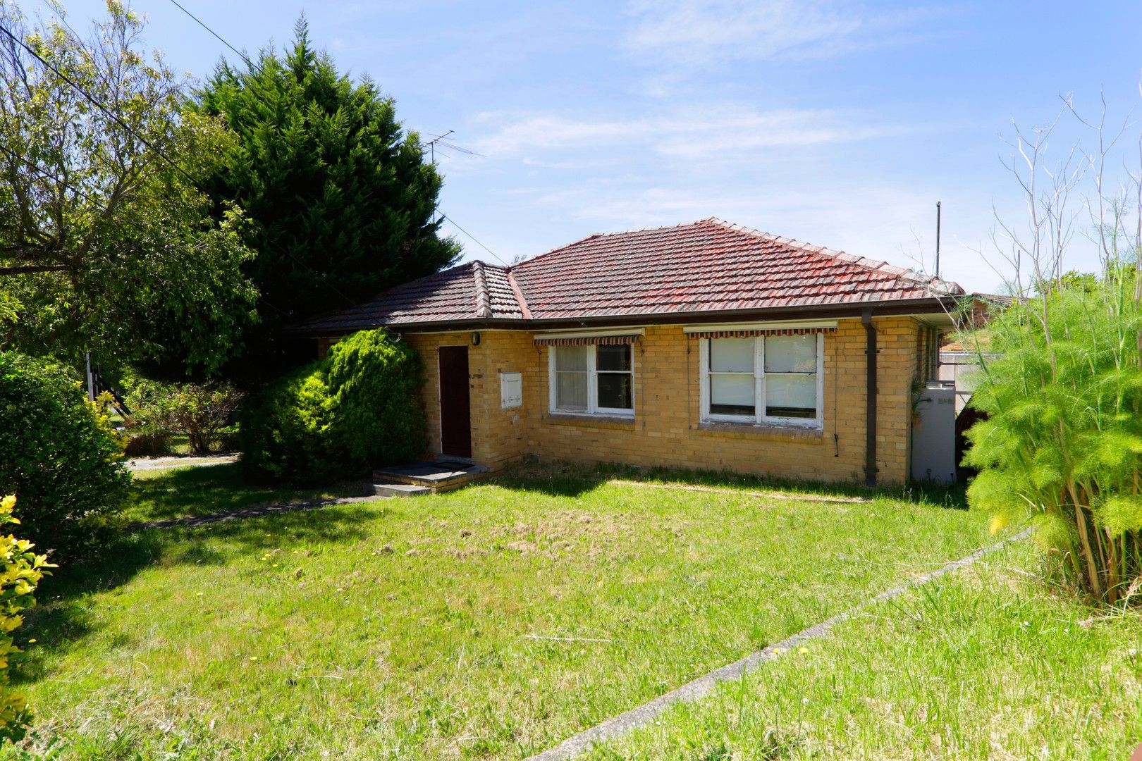 4 bedrooms Apartment / Unit / Flat in 13A Puerta Street BURWOOD VIC, 3125