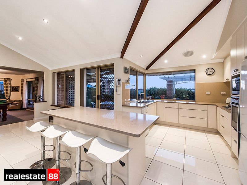 12 Mandarin Court, Craigie WA 6025, Image 0