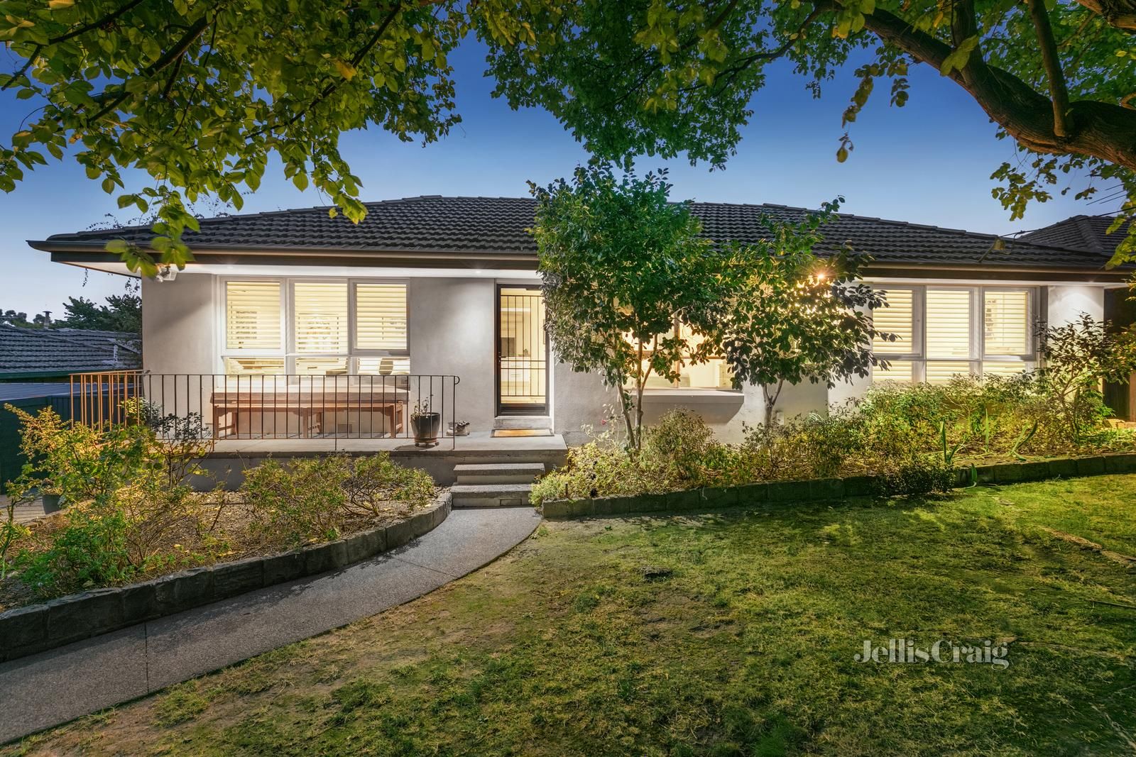 3 bedrooms House in 16 Reserve Road BOX HILL VIC, 3128