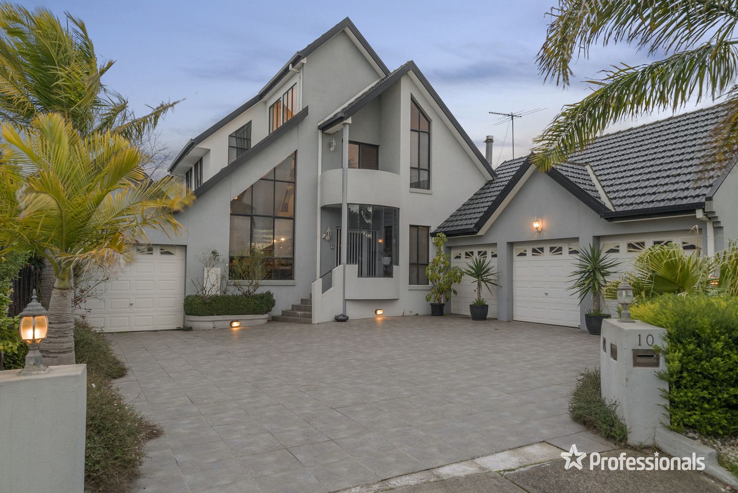 10 Peradon Way, Hillside VIC 3037, Image 0