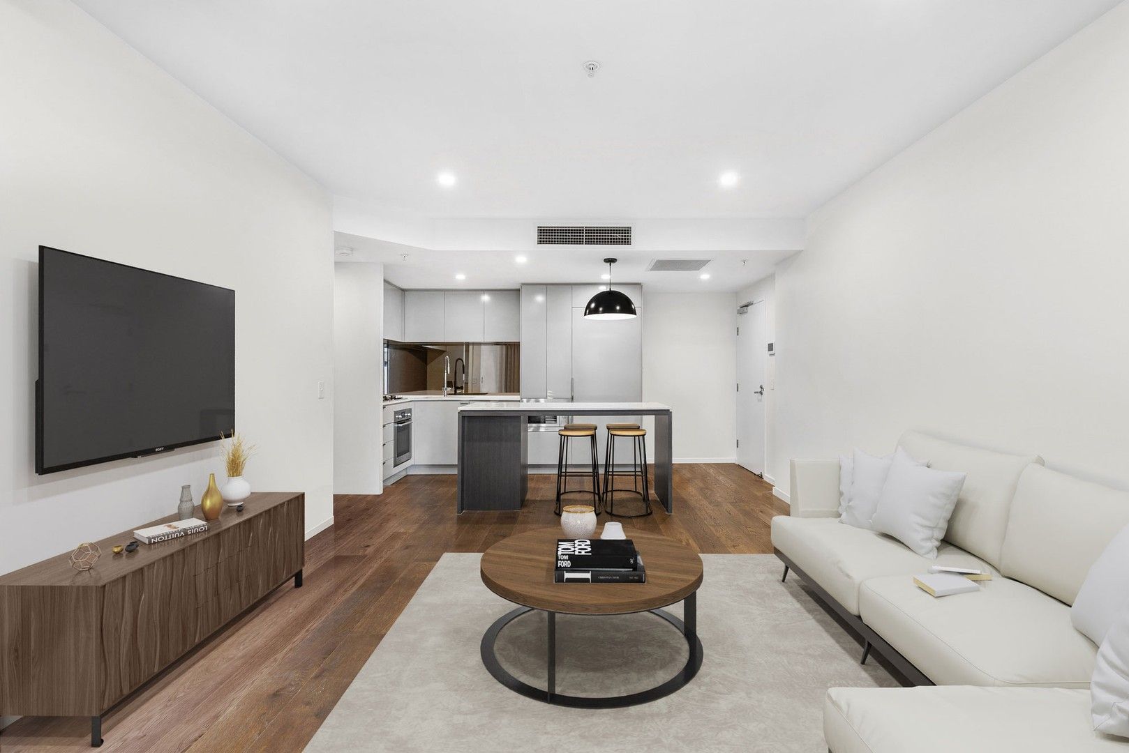 2 bedrooms Apartment / Unit / Flat in 708/148 Logan Road WOOLLOONGABBA QLD, 4102