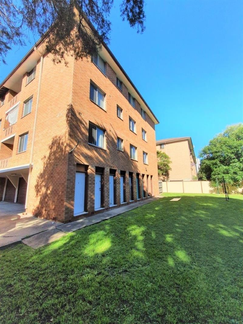 2 bedrooms Apartment / Unit / Flat in 2/81 Castlereagh Street LIVERPOOL NSW, 2170