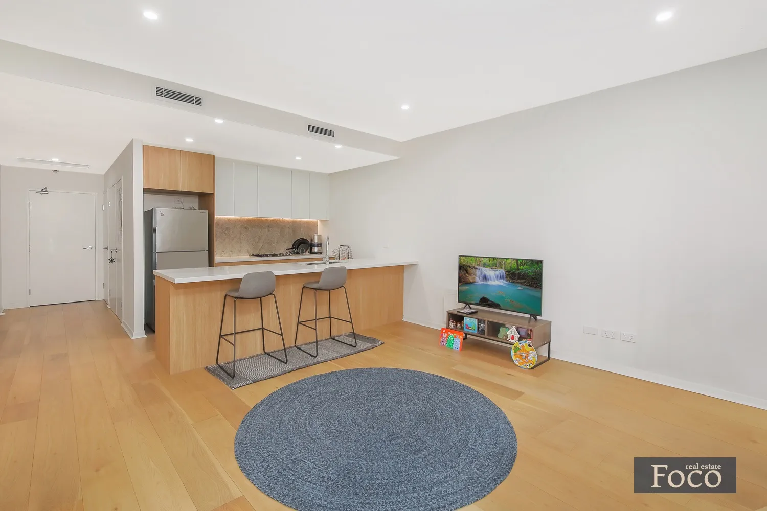 Very bright and spacious, Hornsby