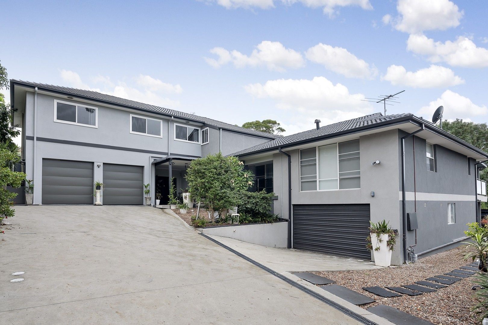 8 bedrooms House in 51 Mona Vale Road MONA VALE NSW, 2103