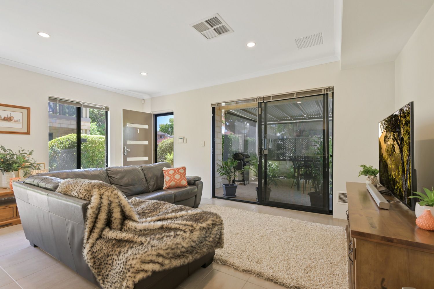 1/32 Gardiner Street, Belmont WA 6104, Image 2