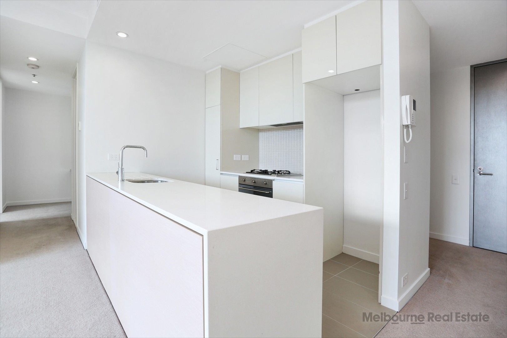 1 bedrooms House in 812/70 Queens Road MELBOURNE VIC, 3000