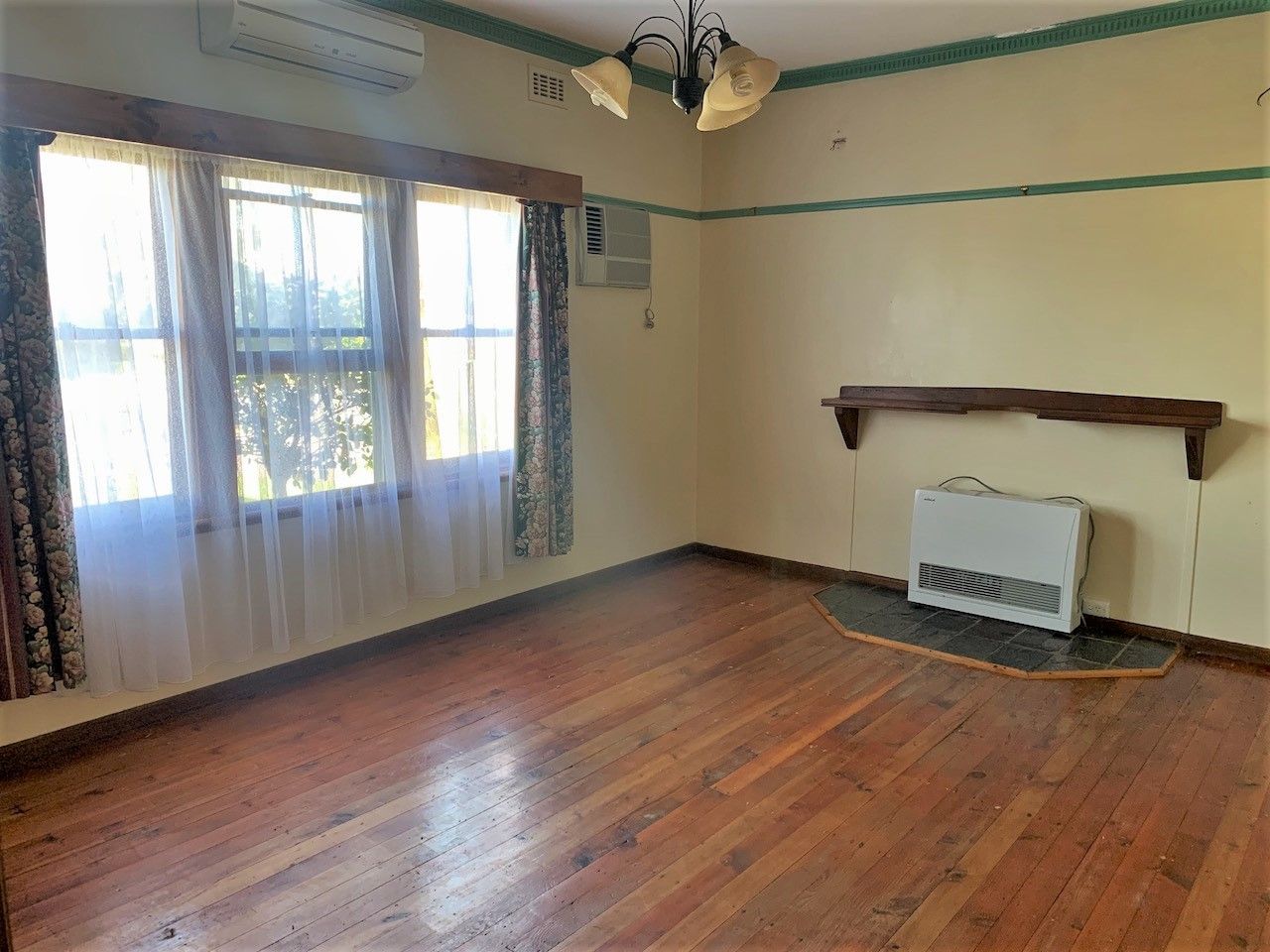 33 Alexander Street, Colac VIC 3250 House For Rent Domain