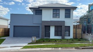 6 bedrooms House in 58 Subzero Crescent MENANGLE PARK NSW, 2563