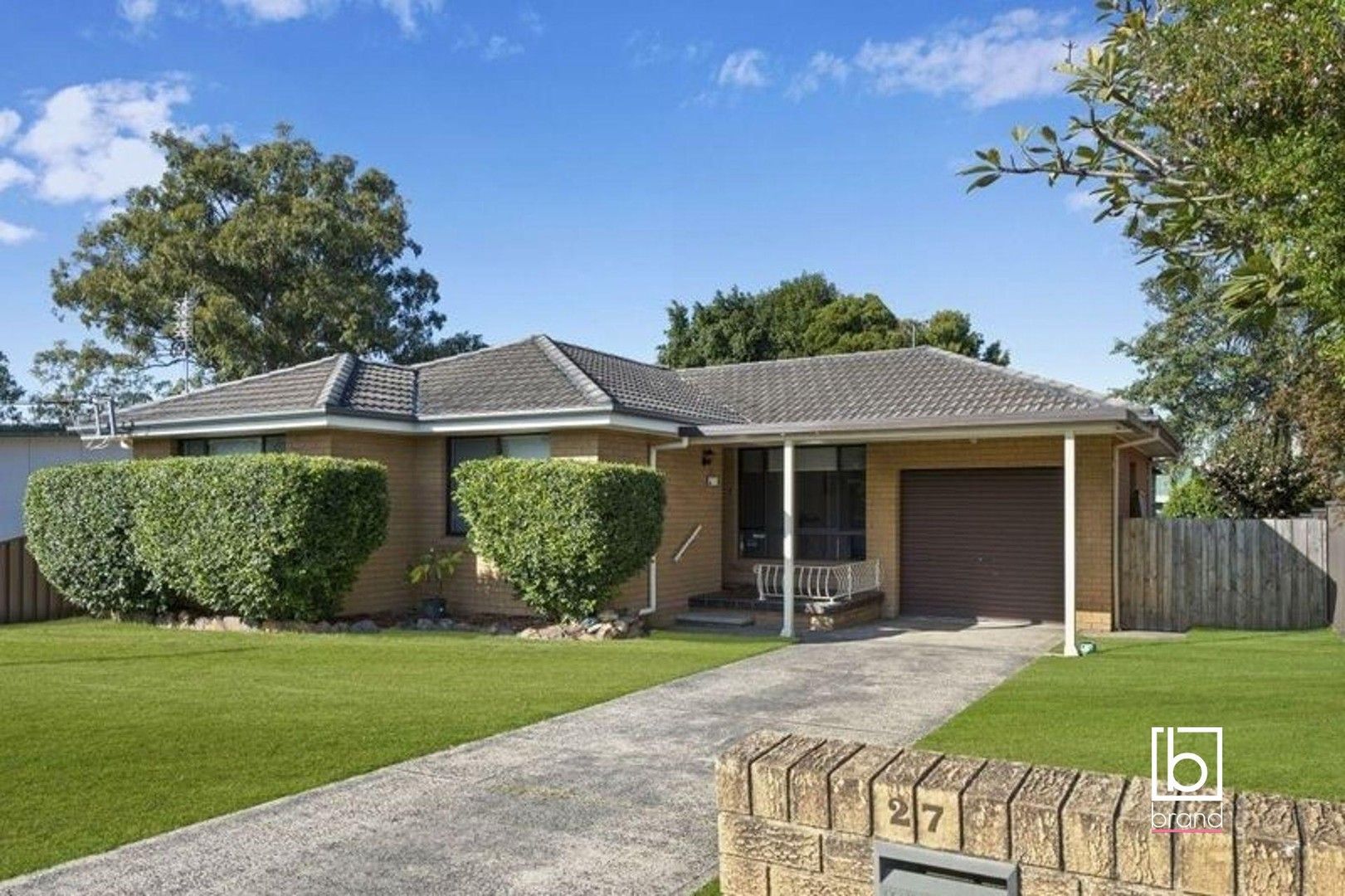 3 bedrooms House in 27 Crossingham Street CANTON BEACH NSW, 2263