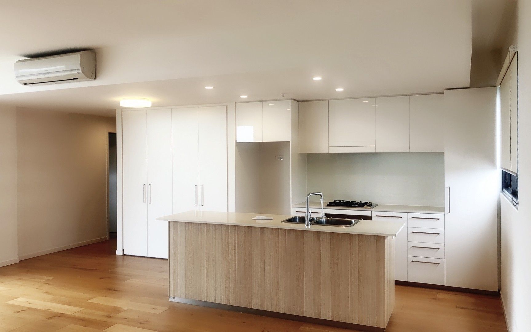 3 bedrooms Apartment / Unit / Flat in 907/460 Forest Road HURSTVILLE NSW, 2220