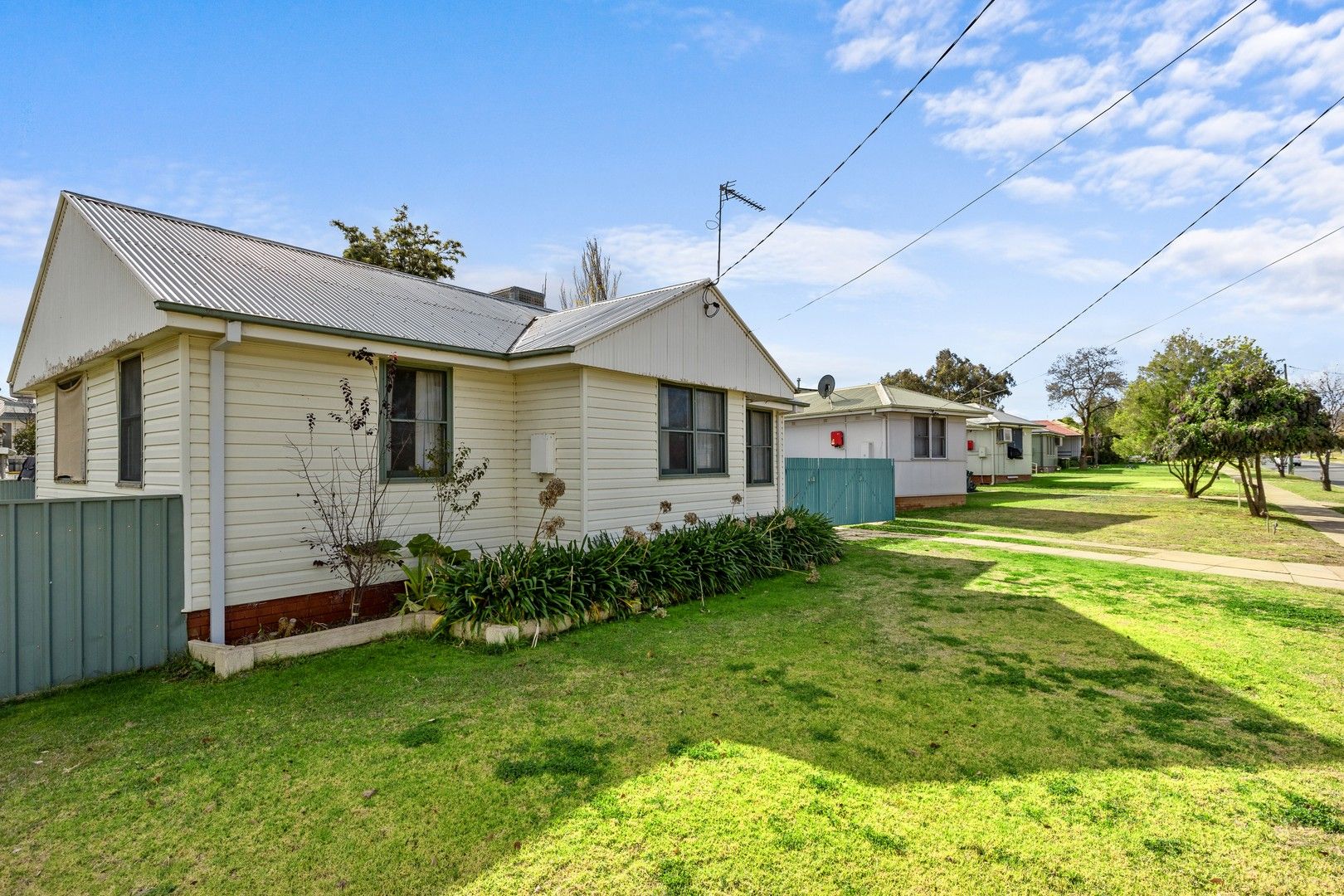 37 Jack Avenue, Mount Austin NSW 2650, Image 0