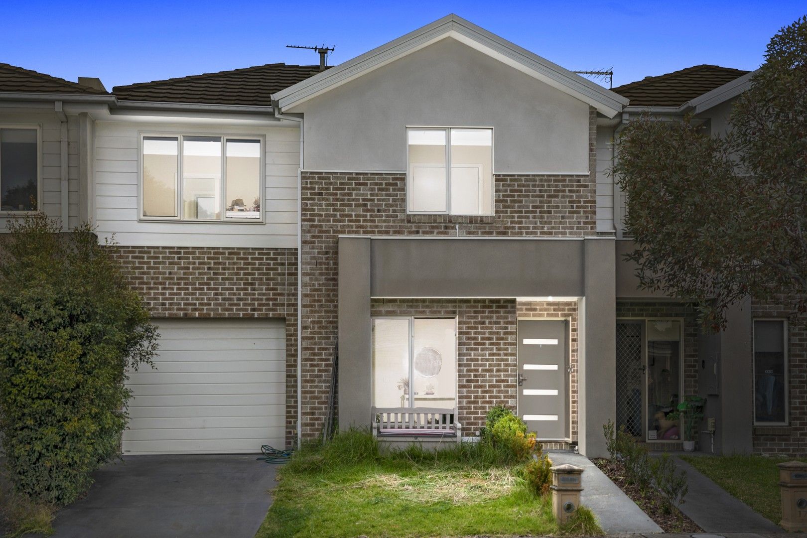 3 bedrooms Townhouse in 15 Taronga Way SOUTH MORANG VIC, 3752