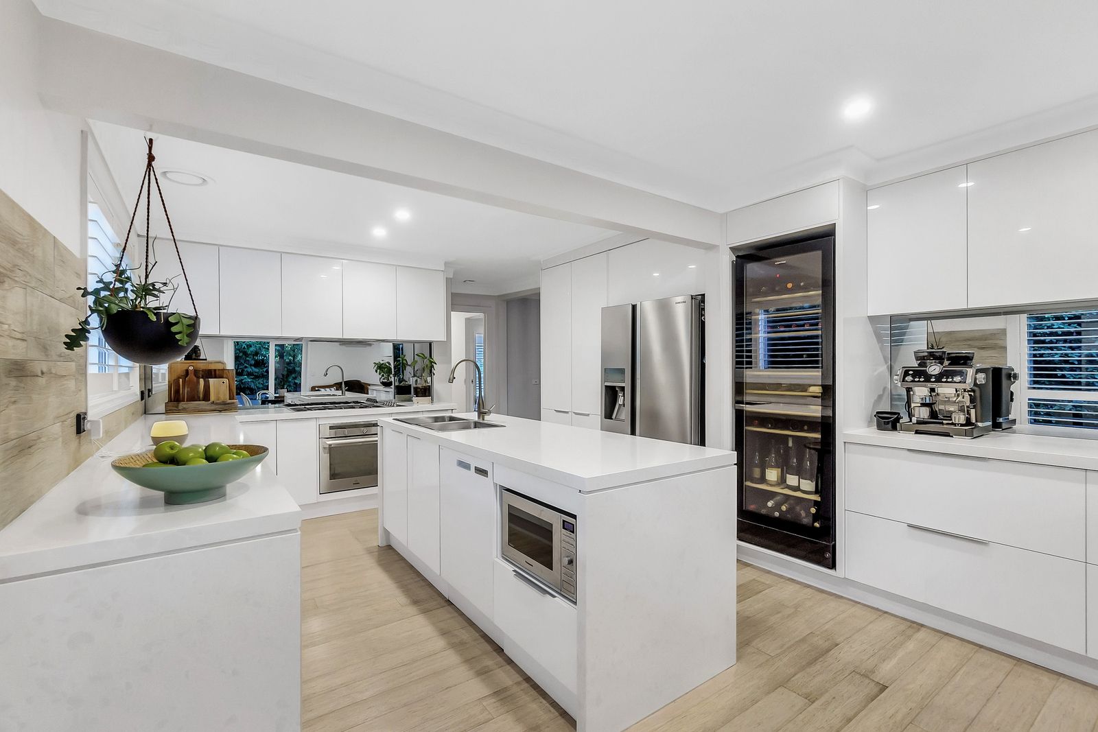 Mentone VIC 3194 5 beds house for Sale 2018297516 Domain