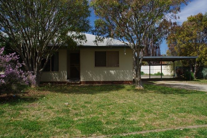 Picture of Unit 1/2 Day Street, COWRA NSW 2794