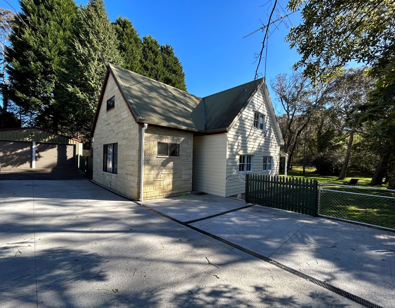 4 bedrooms House in 93 Railway Parade BULLABURRA NSW, 2784