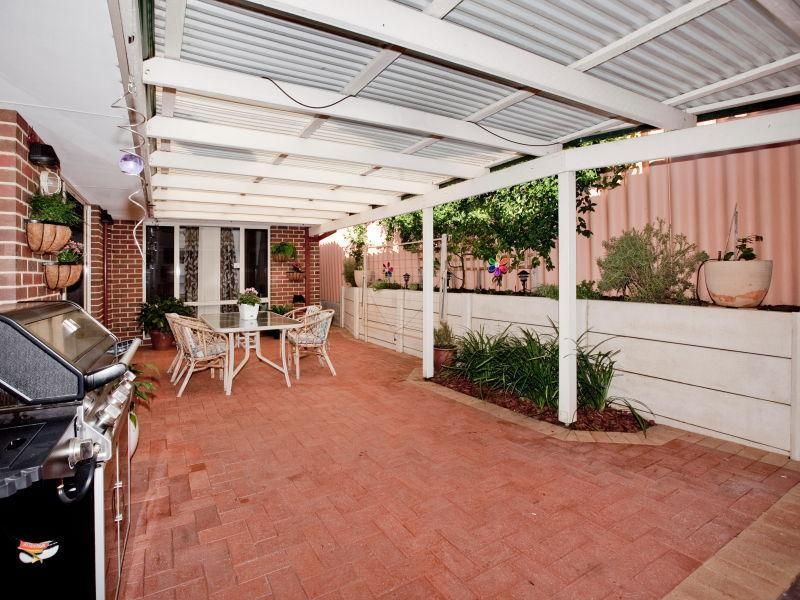 2/30 Parsons Way, Innaloo WA 6018, Image 2