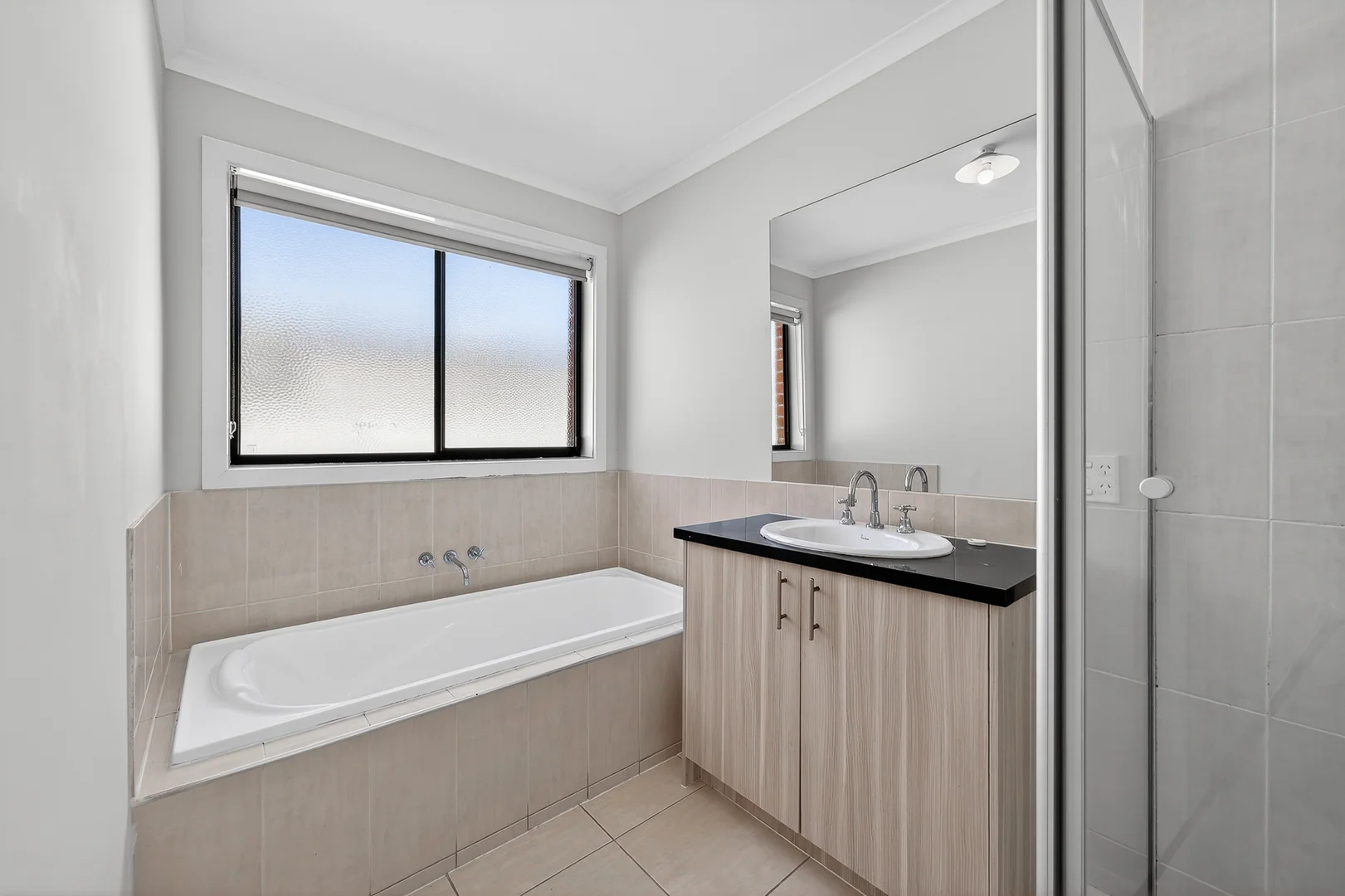 Additional image 10 of 76 Bluehills Boulevard, Pakenham VIC 3810