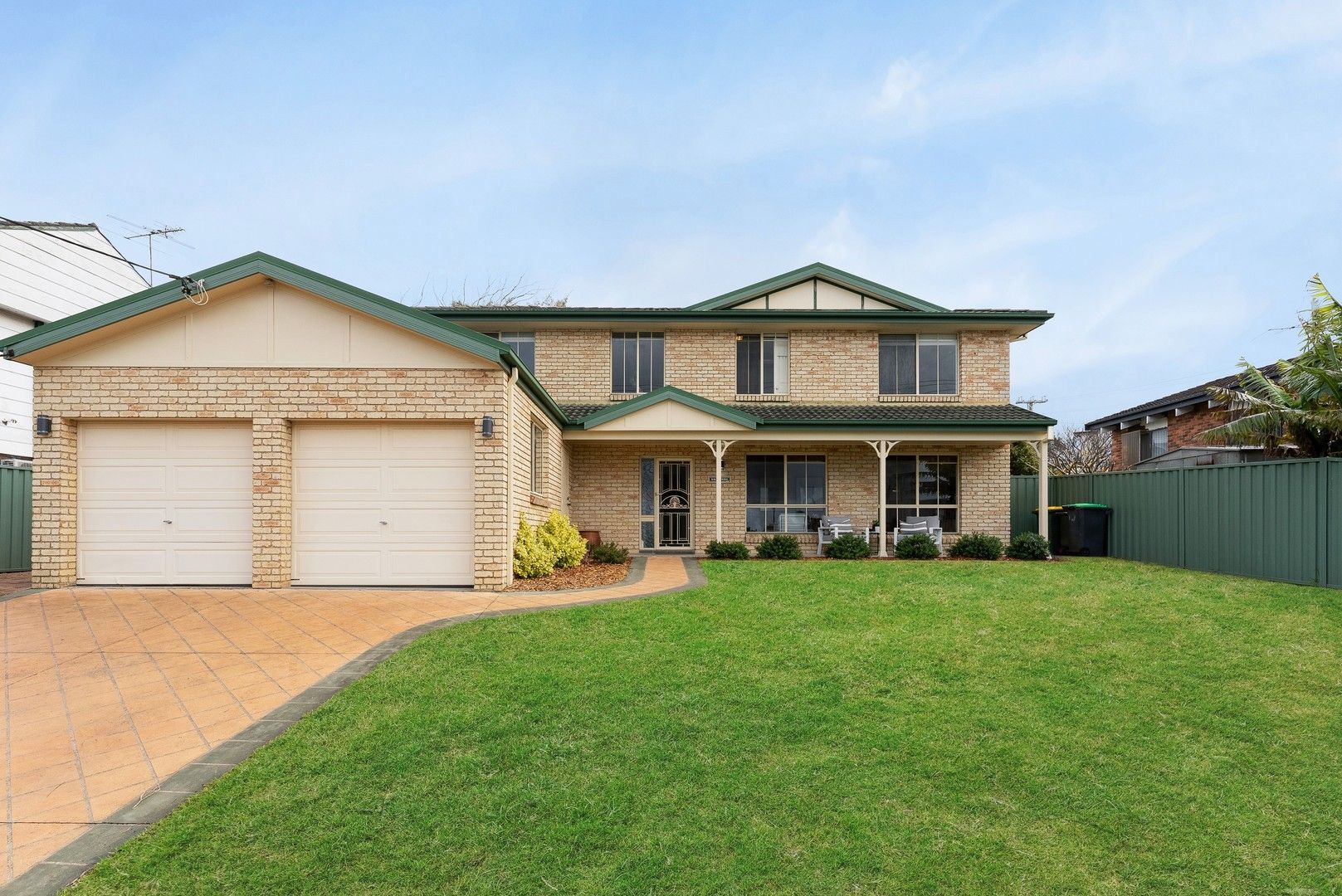 4 bedrooms House in 10 Hay Street HELENSBURGH NSW, 2508