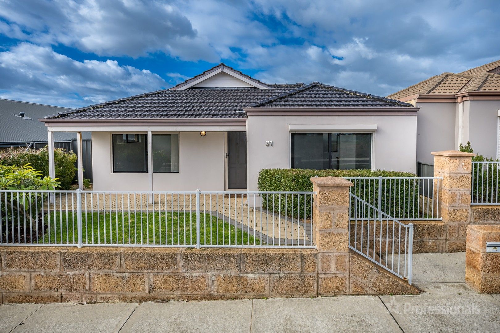 3 bedrooms House in 31 Joseph Banks Boulevard BANKSIA GROVE WA, 6031