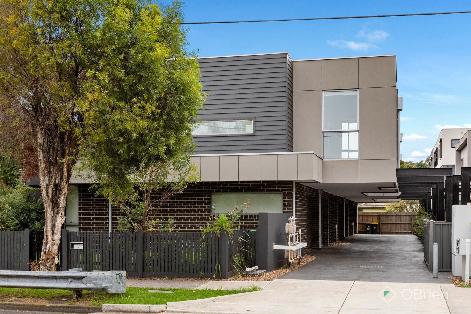 2 bedrooms Townhouse in 4/16 Park Street PASCOE VALE VIC, 3044