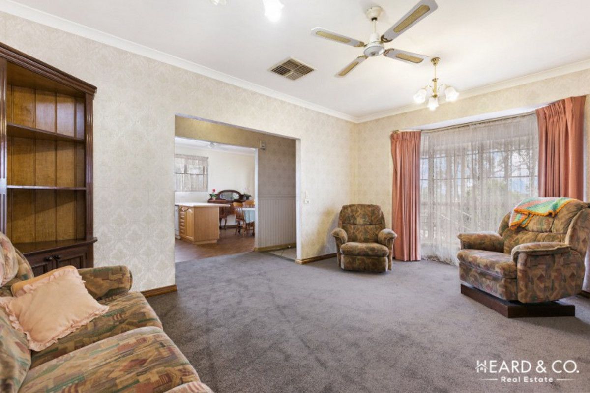 4/100 St Aidans Road, Kennington VIC 3550, Image 2