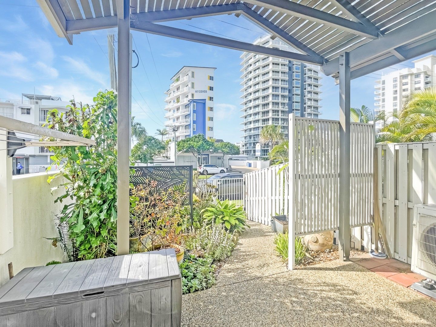 2 bedrooms Townhouse in 10/52 Sixth Avenue MAROOCHYDORE QLD, 4558