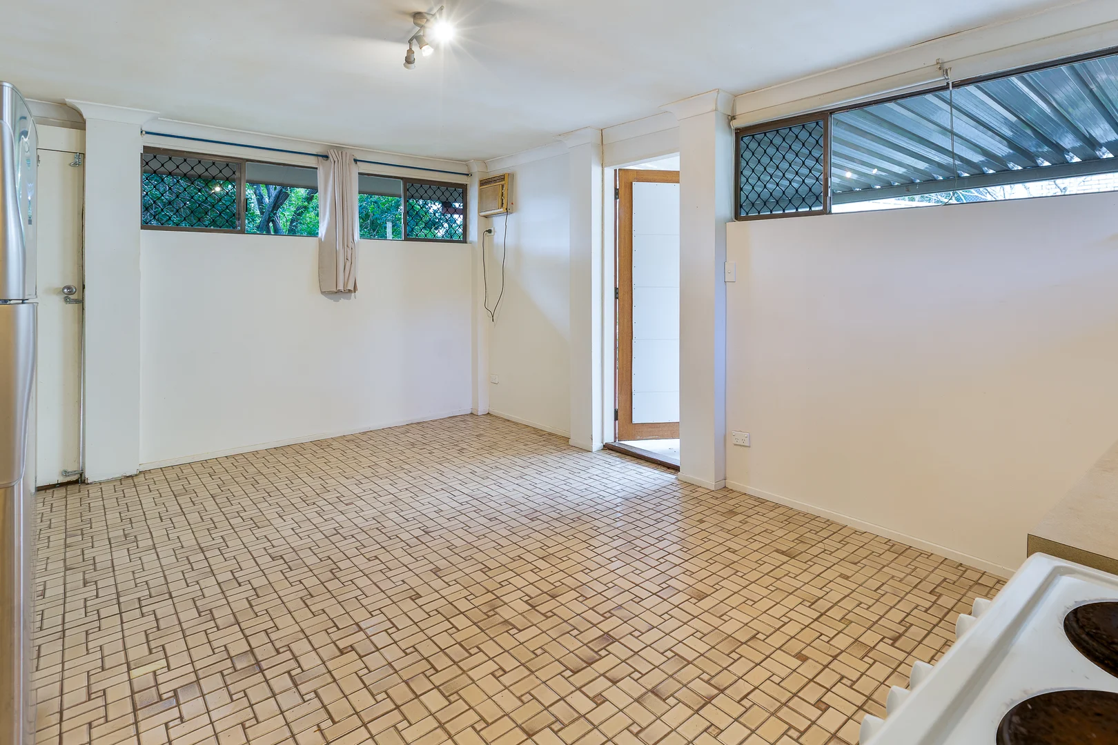 Additional image 4 of 17A Alma Street, Southport QLD 4215