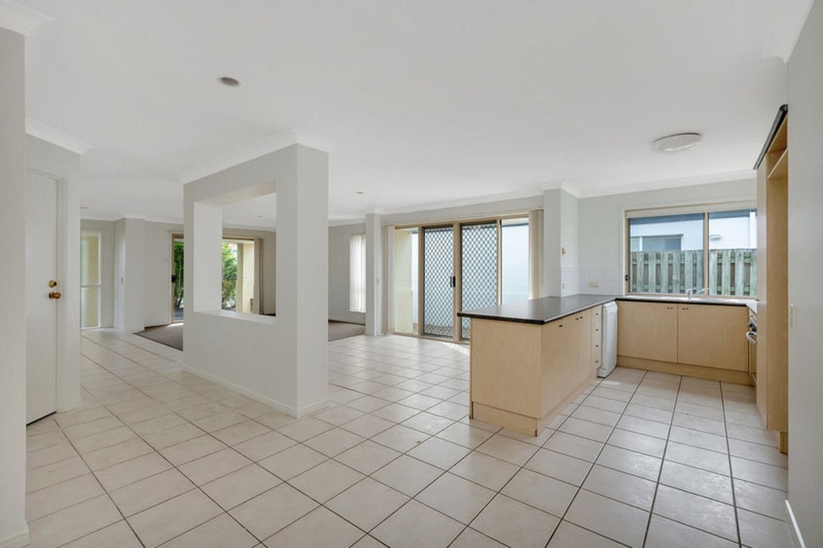 75 Marble Arch Place, Arundel QLD 4214, Image 1