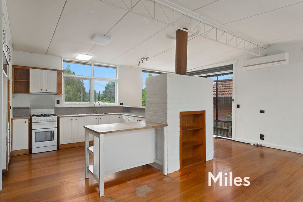 3 bedrooms House in 416 Lower Plenty Road VIEWBANK VIC, 3084