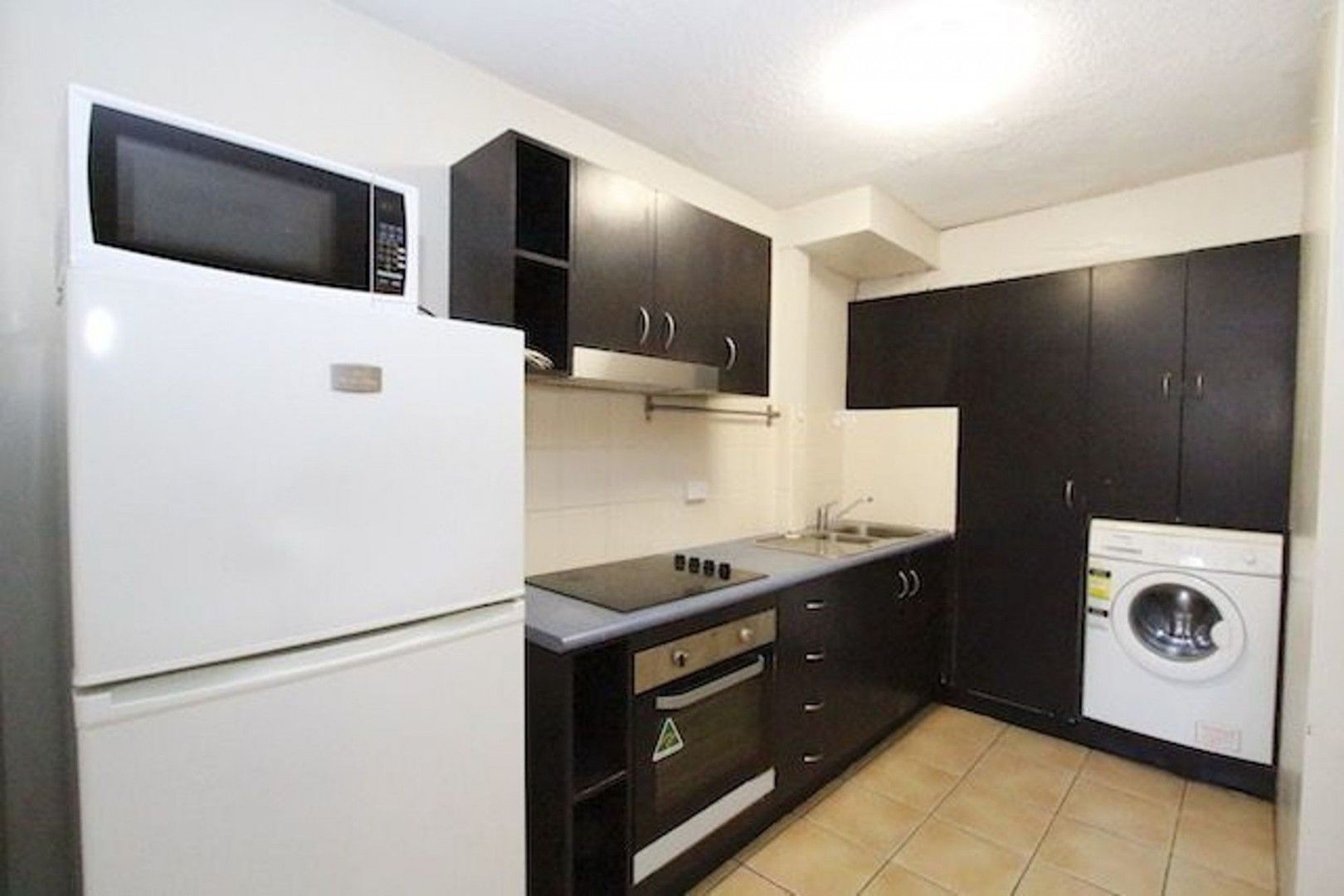 2 bedrooms Apartment / Unit / Flat in 6/75 SIR FRED SCHONELL DRIVE ST LUCIA QLD, 4067