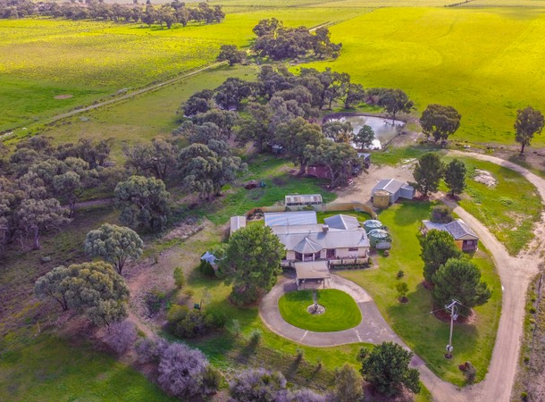 66 Warbreccan Road, Deniliquin NSW 2710