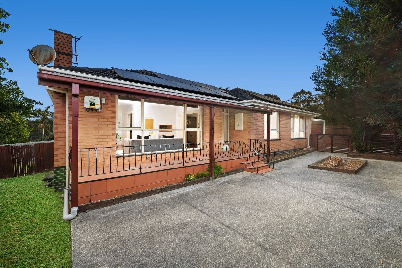 3 bedrooms House in 138 Eley Road BURWOOD EAST VIC, 3151