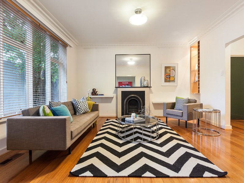 2 bedrooms Apartment / Unit / Flat in 10/355-357 Alma Road CAULFIELD NORTH VIC, 3161